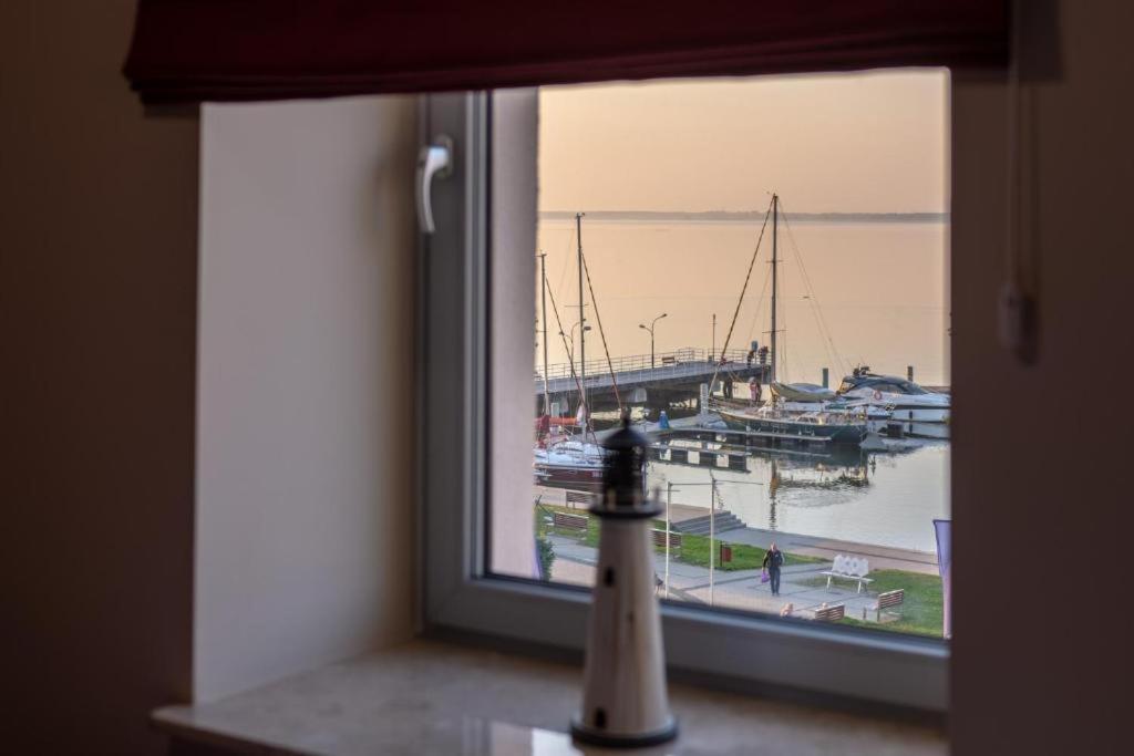 كاميين بومورسكي Marina Pallatium المظهر الخارجي الصورة